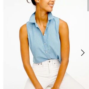 BWNT JCREW (L)Chambray button-up shirt in signature fit